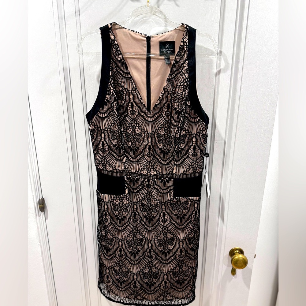 Adrianna Papell, NWT, Size 6 cocktail dress.